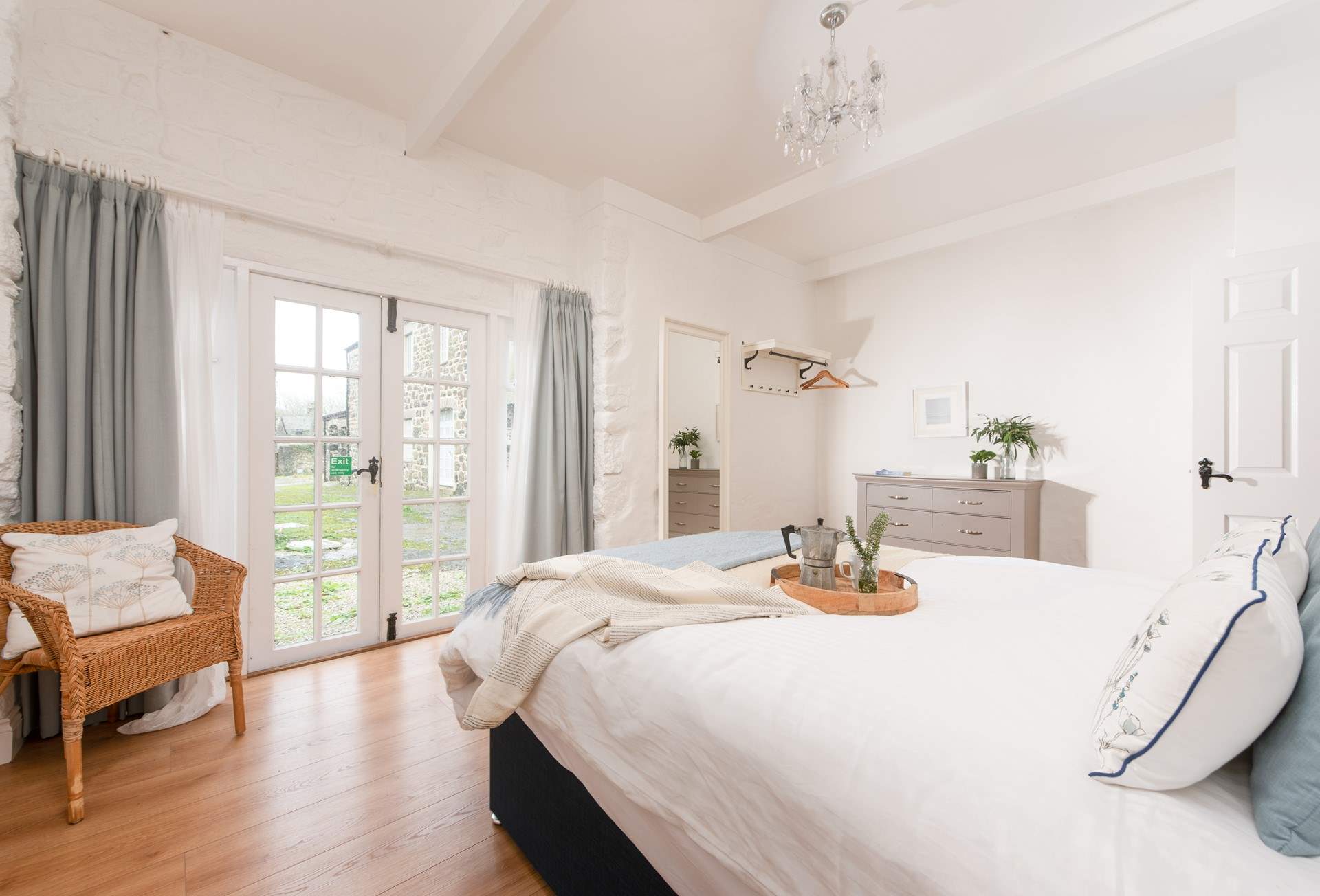 A beautiful king-size room complete with en suite.