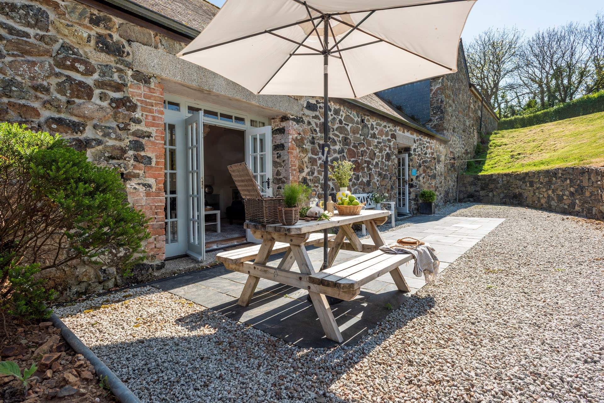Welcome to Sunny Bellot Cotage!