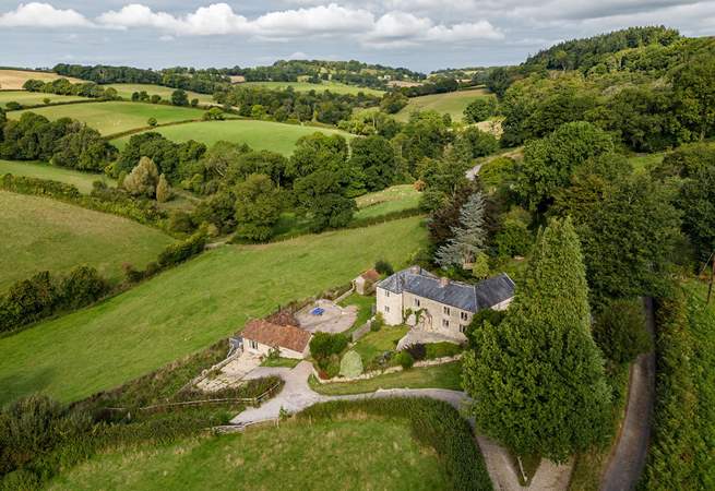 The aerial view shows how large Edrics Farmhouse really is.