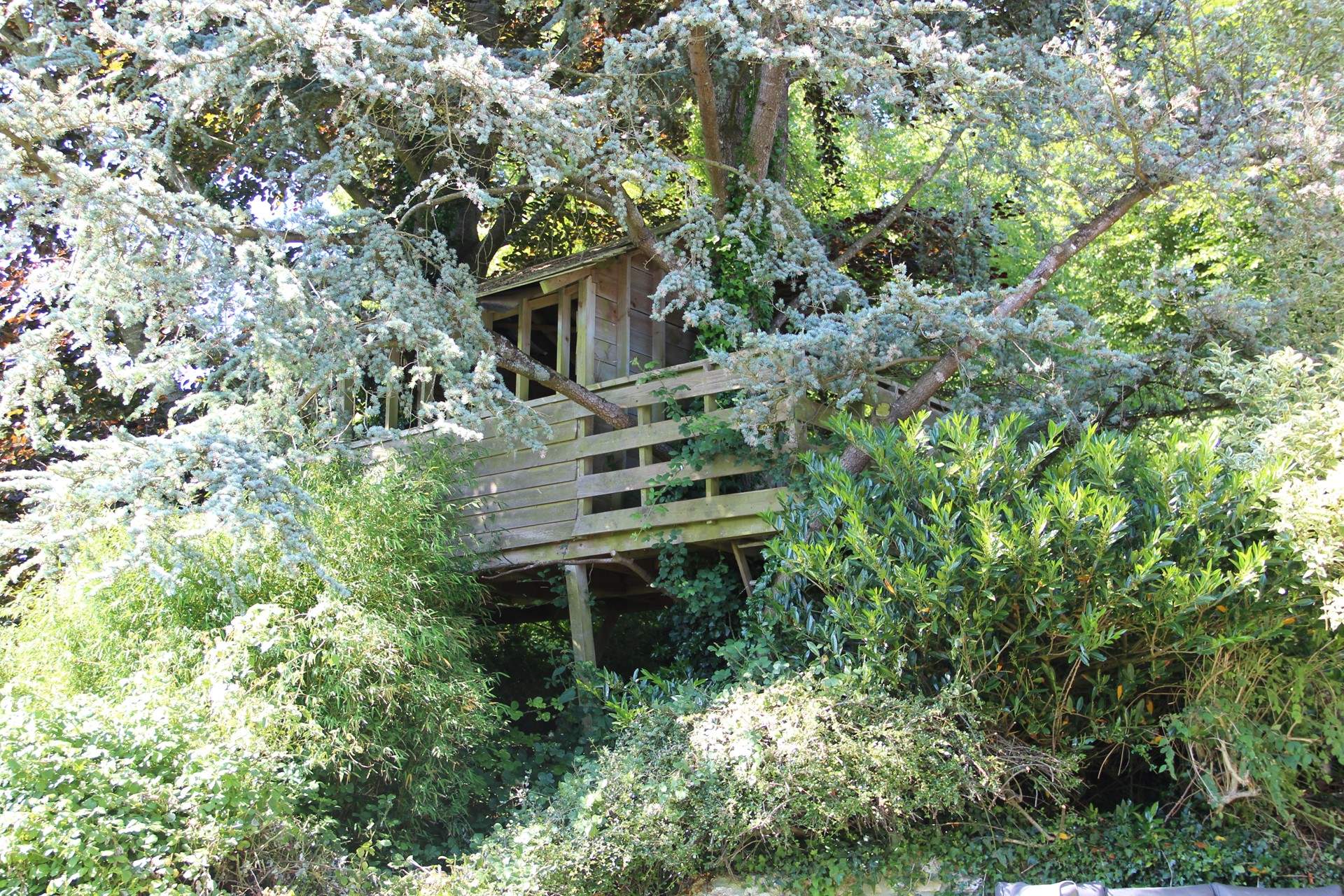 Hide-and-seek options are endless for the younger members of the party, especially when it comes time to leave.