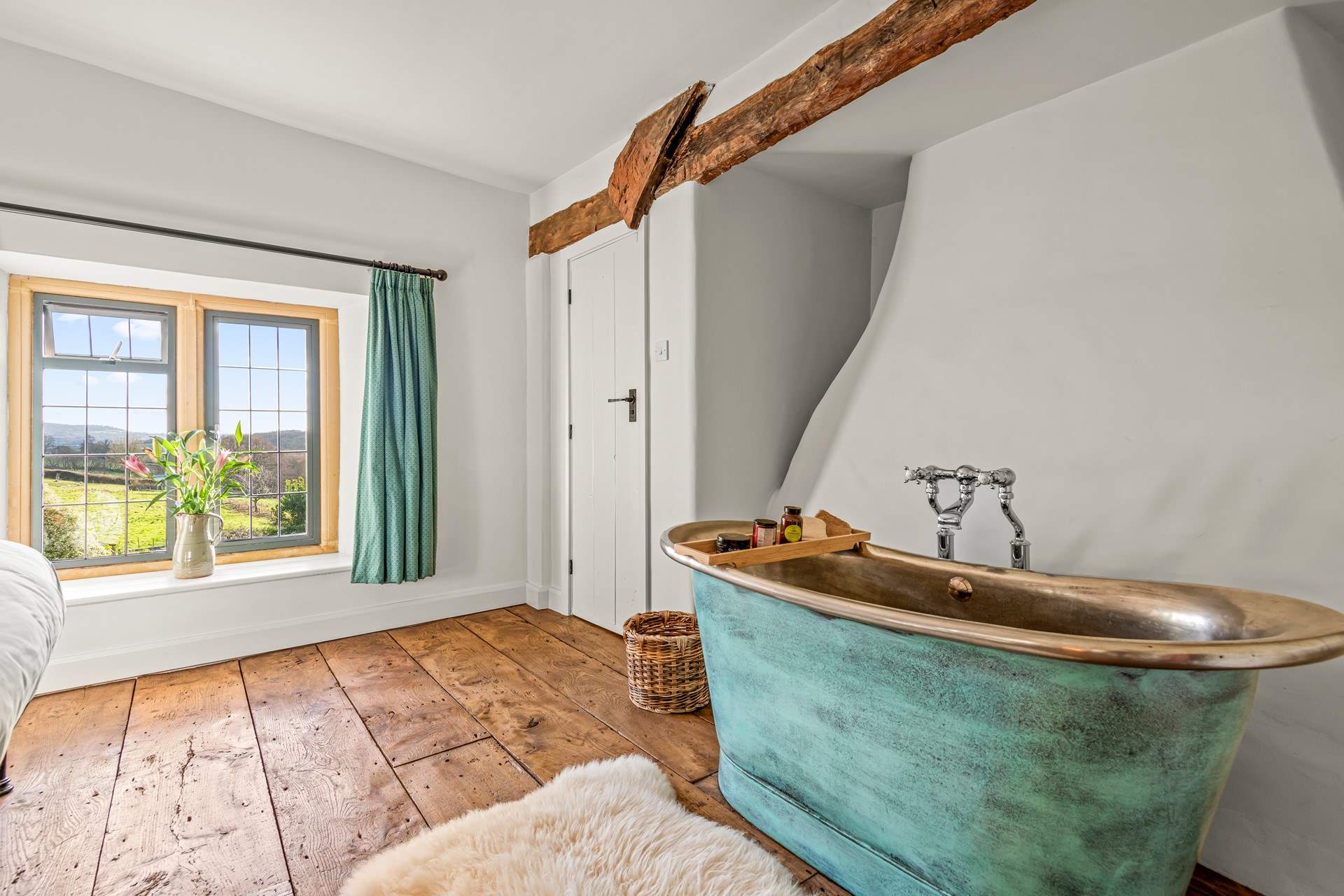 Bathing doesn't get any more glamorous than this.