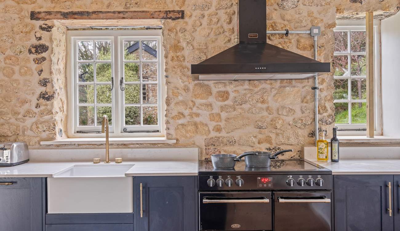 Even washing up (should you choose not to use the dishwasher) is a pleasure with these views.