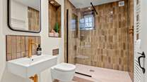 En suite to bedroom 1.