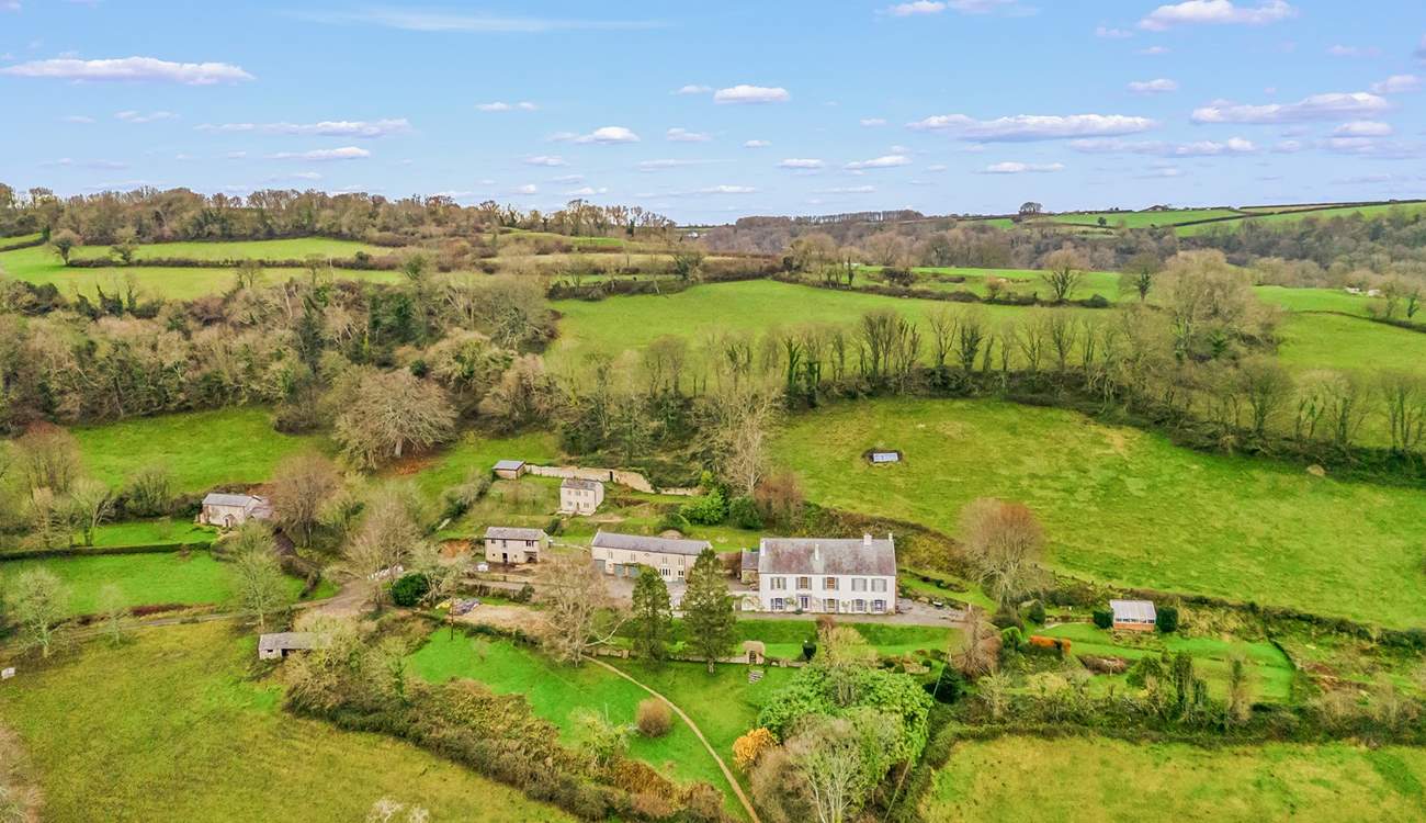 Aeriel view of the beautiful grounds at Trafalgar Barton. 