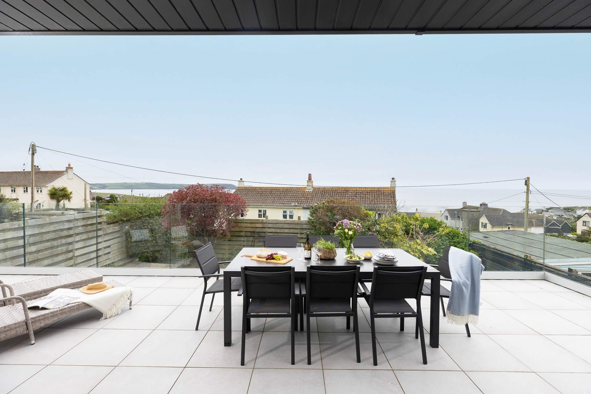 A modern outdoor space for everyone to enjoy the views. 