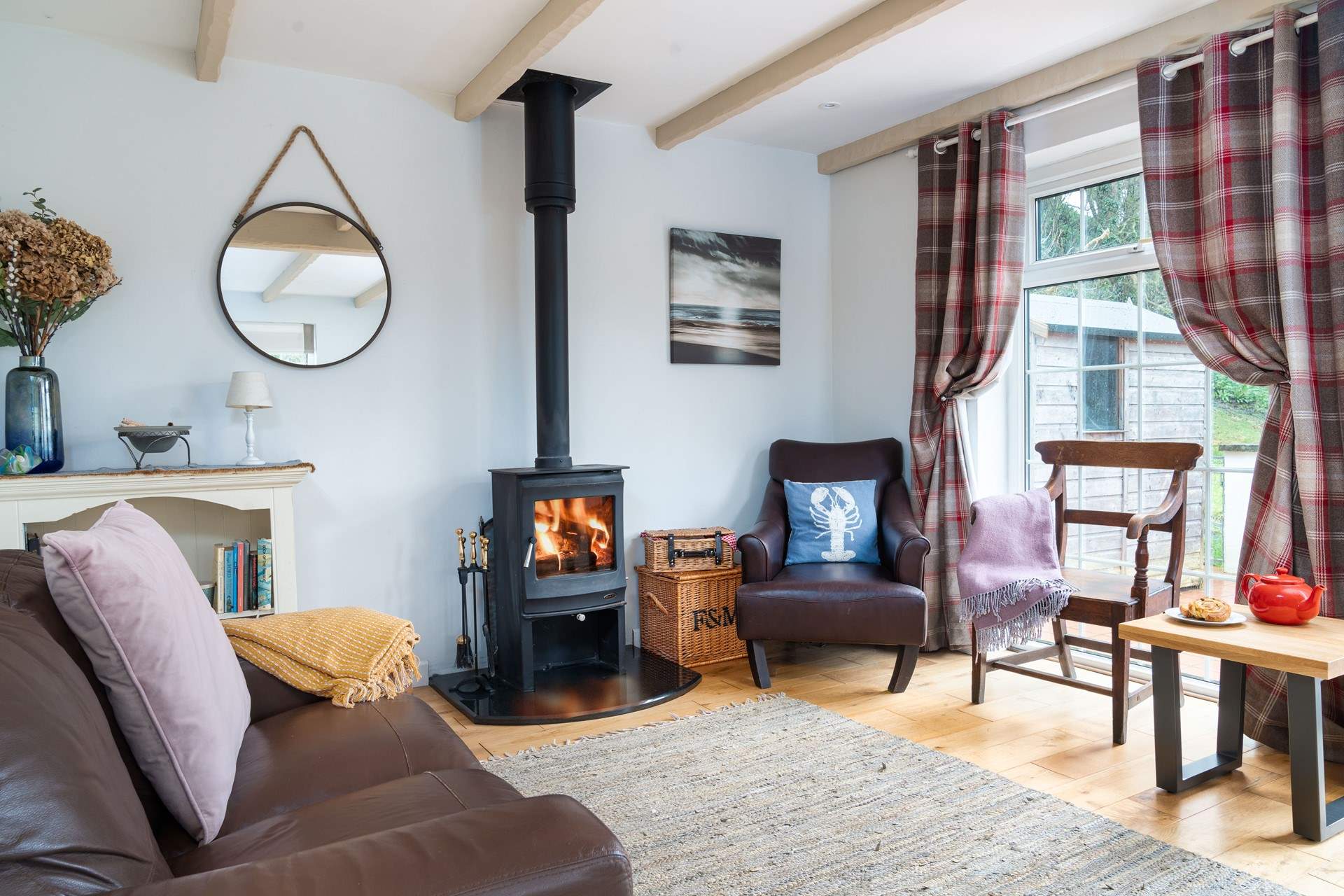  A cosy corner of the spacious open plan living area. Ideal for a holiday throughout the year. 