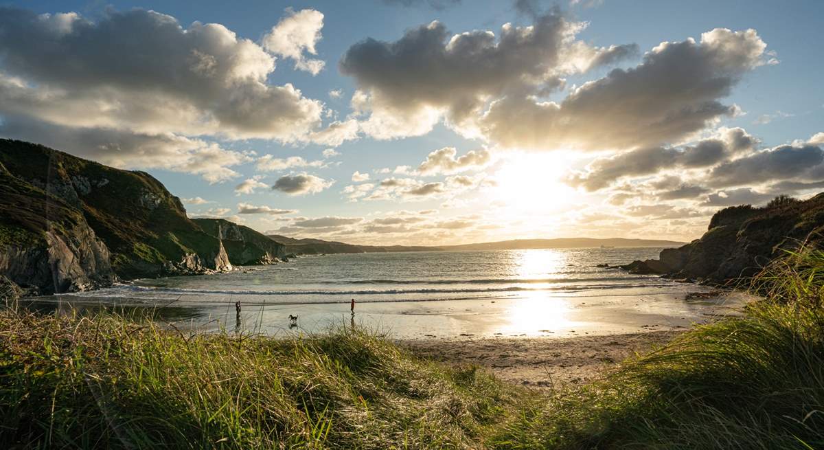 Sunset at picturesque Pwllgwaelod beach. 