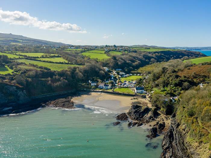 Penmorfa, Sleeps 7 in Newport, Pembrokeshire