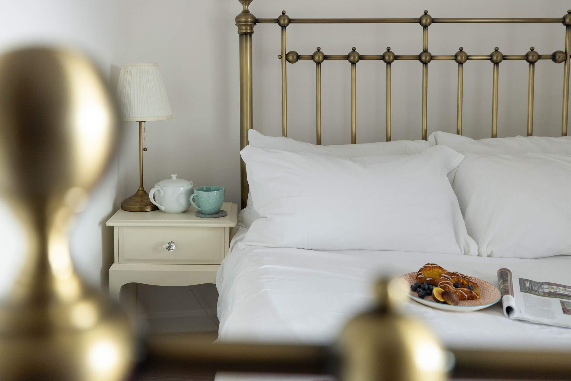 Time for your loved one to bring you breakfast in bed. 