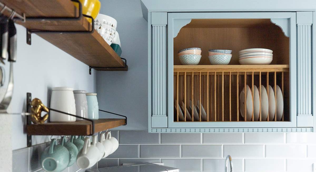 A pretty cottage-style kitchen.