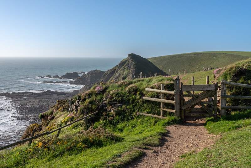 This coastline offers the perfect coastal path and the scenery will delight the eye!