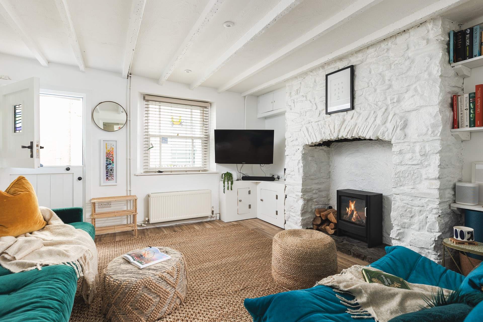 Welcome to Salty Blue, a warm welcome awaits your arrival at this holiday abode.