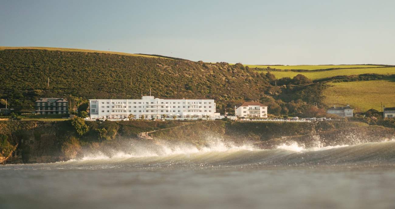 Surf View awaits your arrival! This perfectly positioned apartment sits to the right of the main hotel.