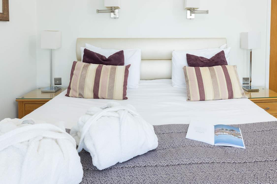 Wrap yourselves up in a comfy dressing gowns each morning as the sun rises.