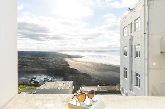 Appledore is a 4 bedroom, dog friendly apartment with sea views near Braunton.