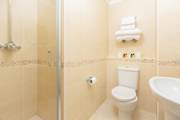 The en suite shower-room.