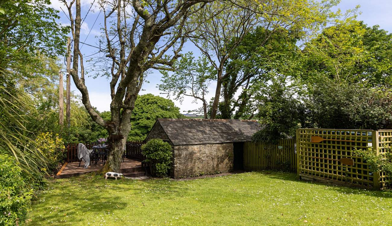 Head down the garden to find the sitting-area.