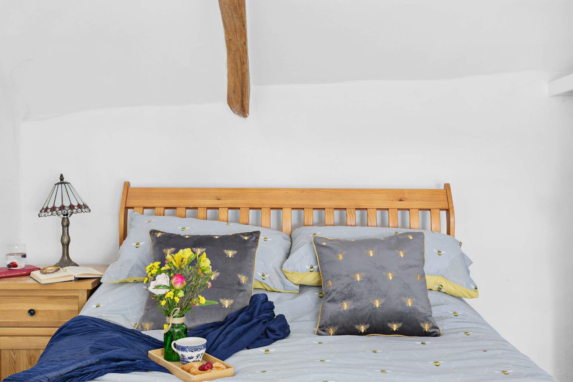 Relax into a dreamy sleep.