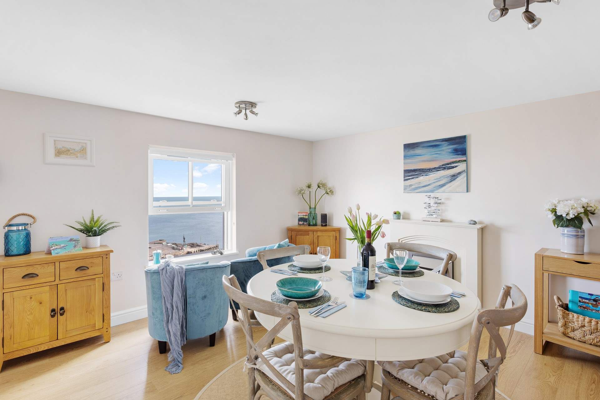 When you have an ever-changing picture to enjoy, take a seat and enjoy a morning brew.