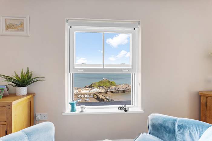 Horizons is a 1 bedroom apartment with sea views in Ilfracombe, North Devon.