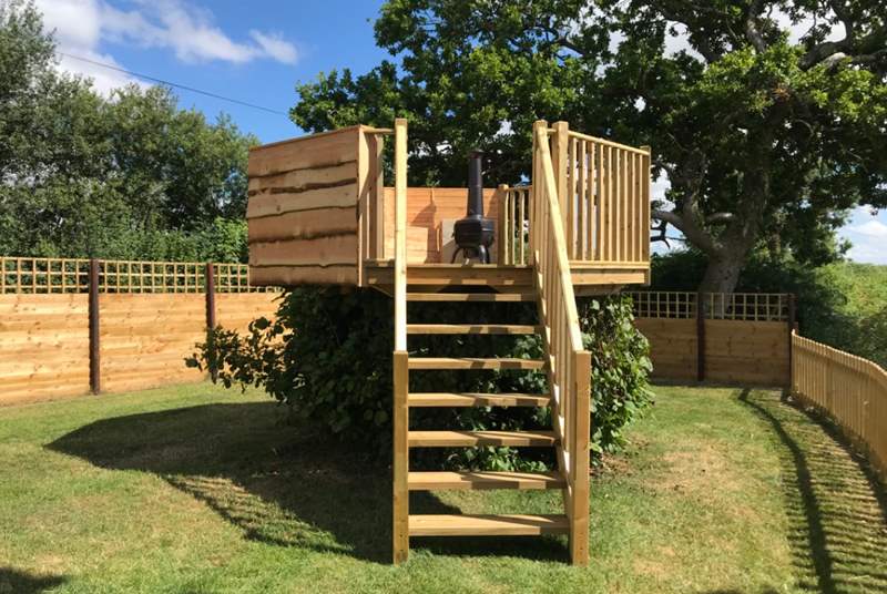 We have no doubt young and old will enjoy the treehouse platform!