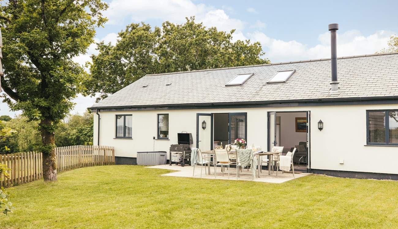 Wootton Lodge awaits your arrival. Wait until you see the tree house platform in the garden.