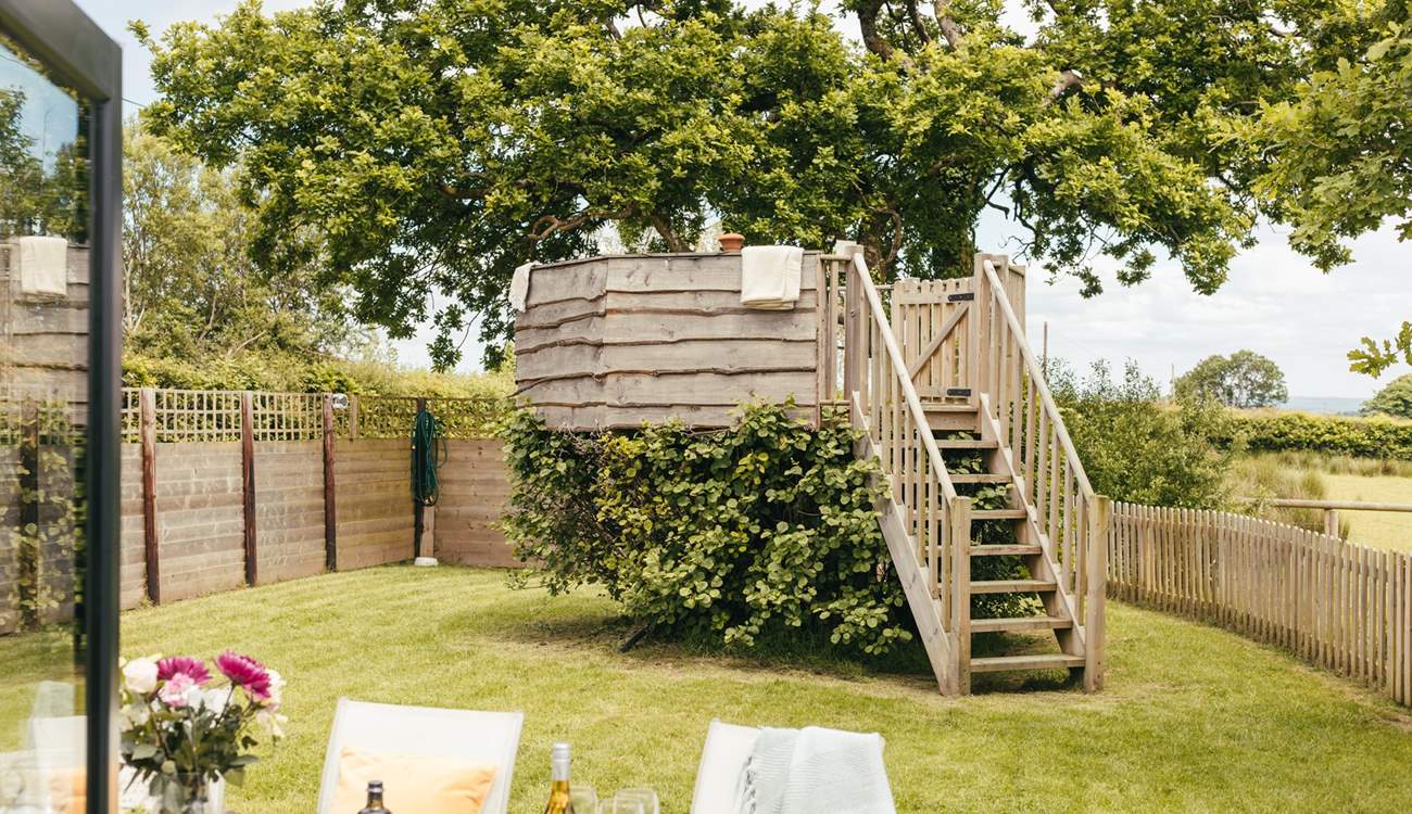 We have no doubt young and old will enjoy the treehouse platform!