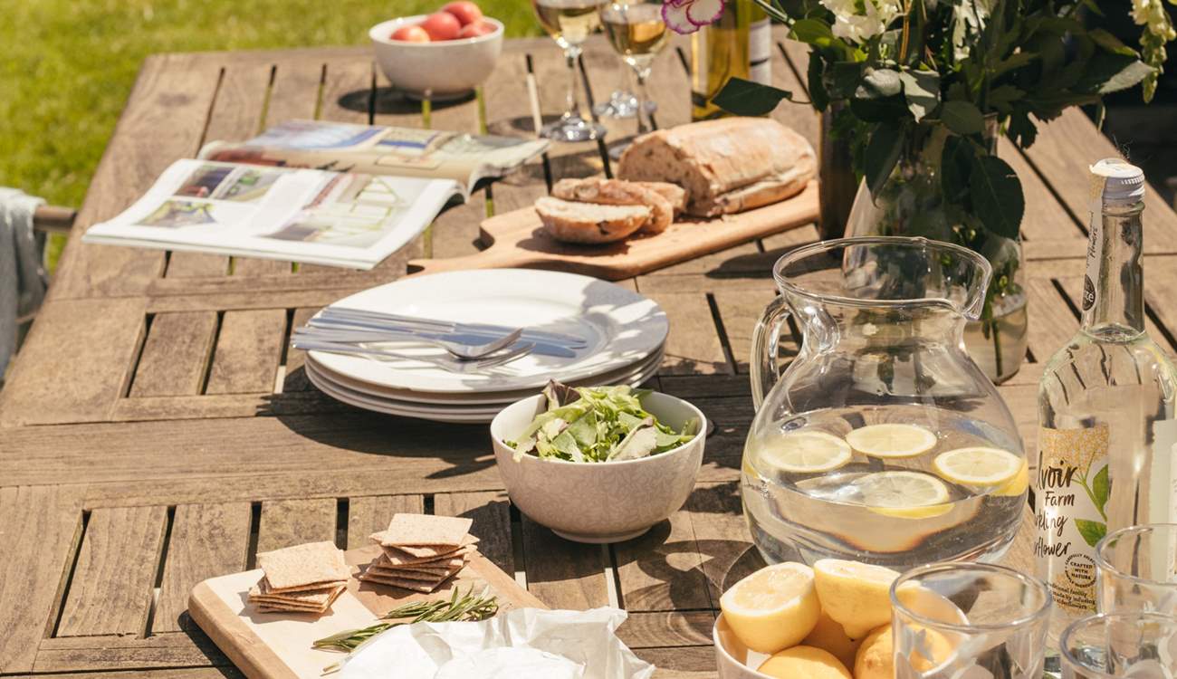 When time is nothing but a second thought indulge in holiday luxuries. 