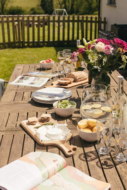 When time is nothing but a second thought indulge in holiday luxuries.