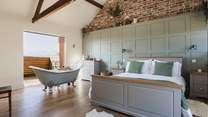 What a gorgeous bedroom!