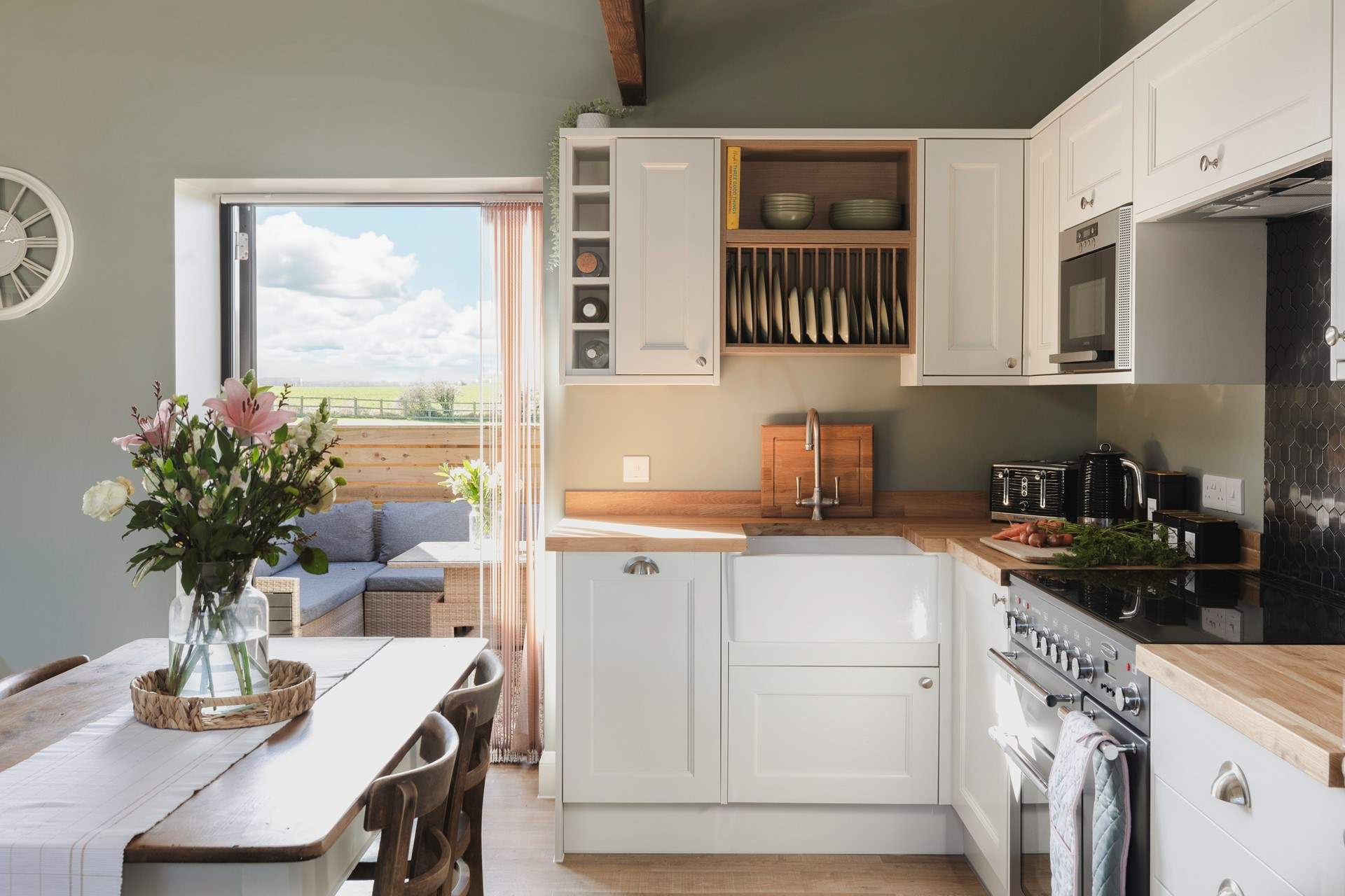 A traditional country kitchen for you to enjoy.