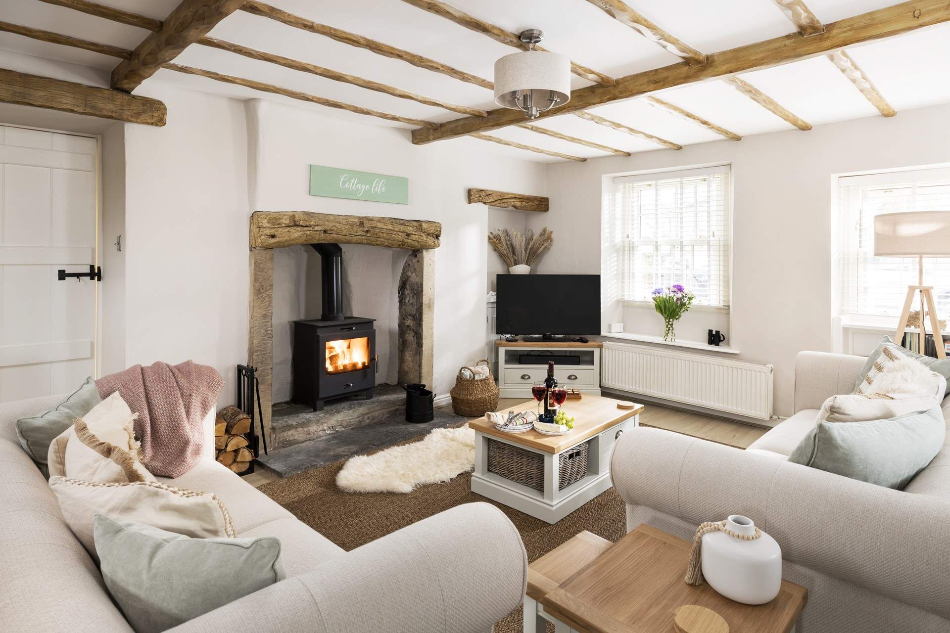 This stylish room is so cosy and relaxing.