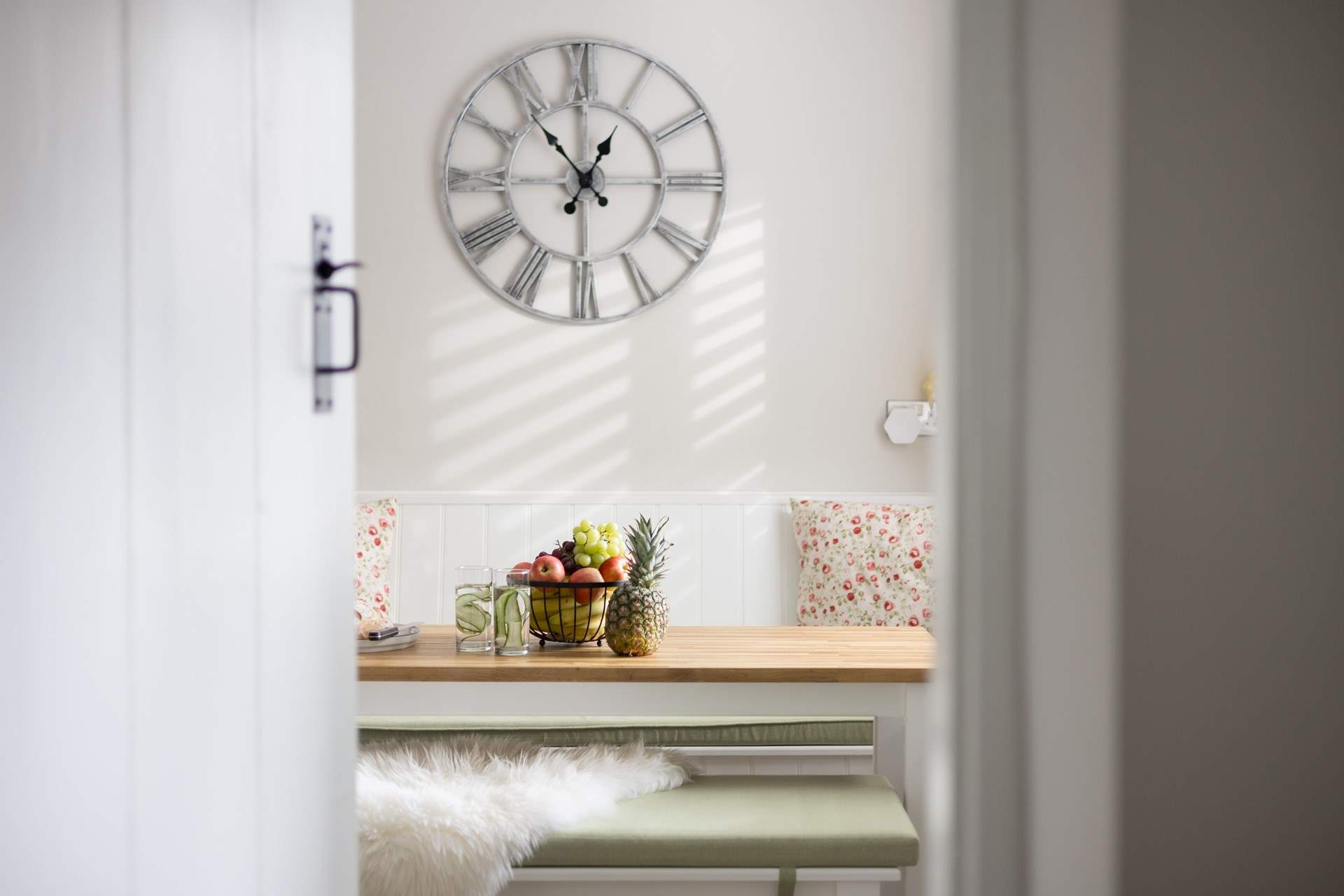 From the dining-room through to the breakfast kitchen, the styling is so tasteful.
