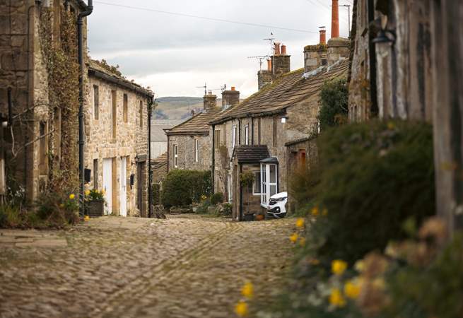 Enjoy a stroll along the cobbled lanes of nearby villages and soak up the countryside vibe.