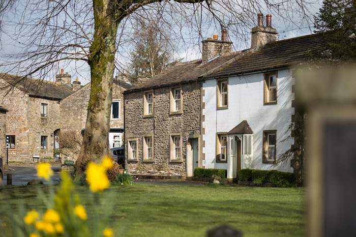Clova Cottage is a 2 bedroom self catering cottage near Settle.