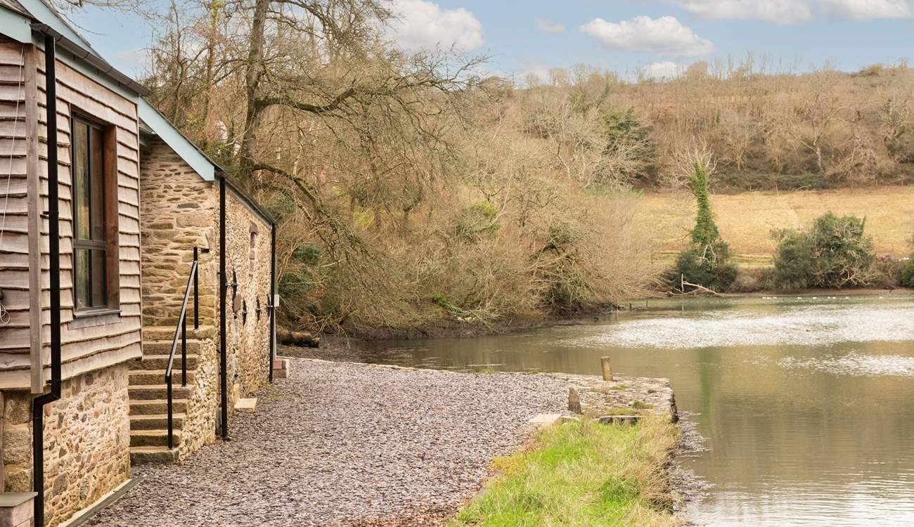 There are 11 steps to access The Boathouse.