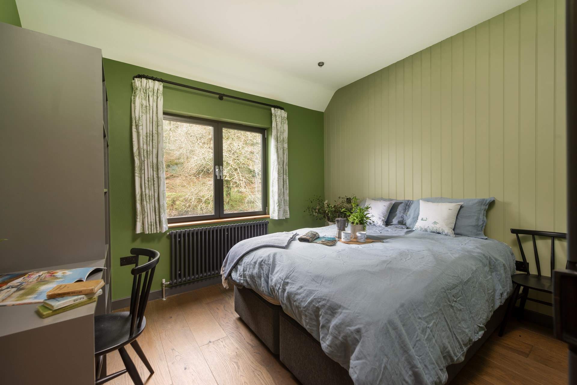 Bedroom 1 will have you feeling like you are in the treetops and can be made as king-size double or 2'6