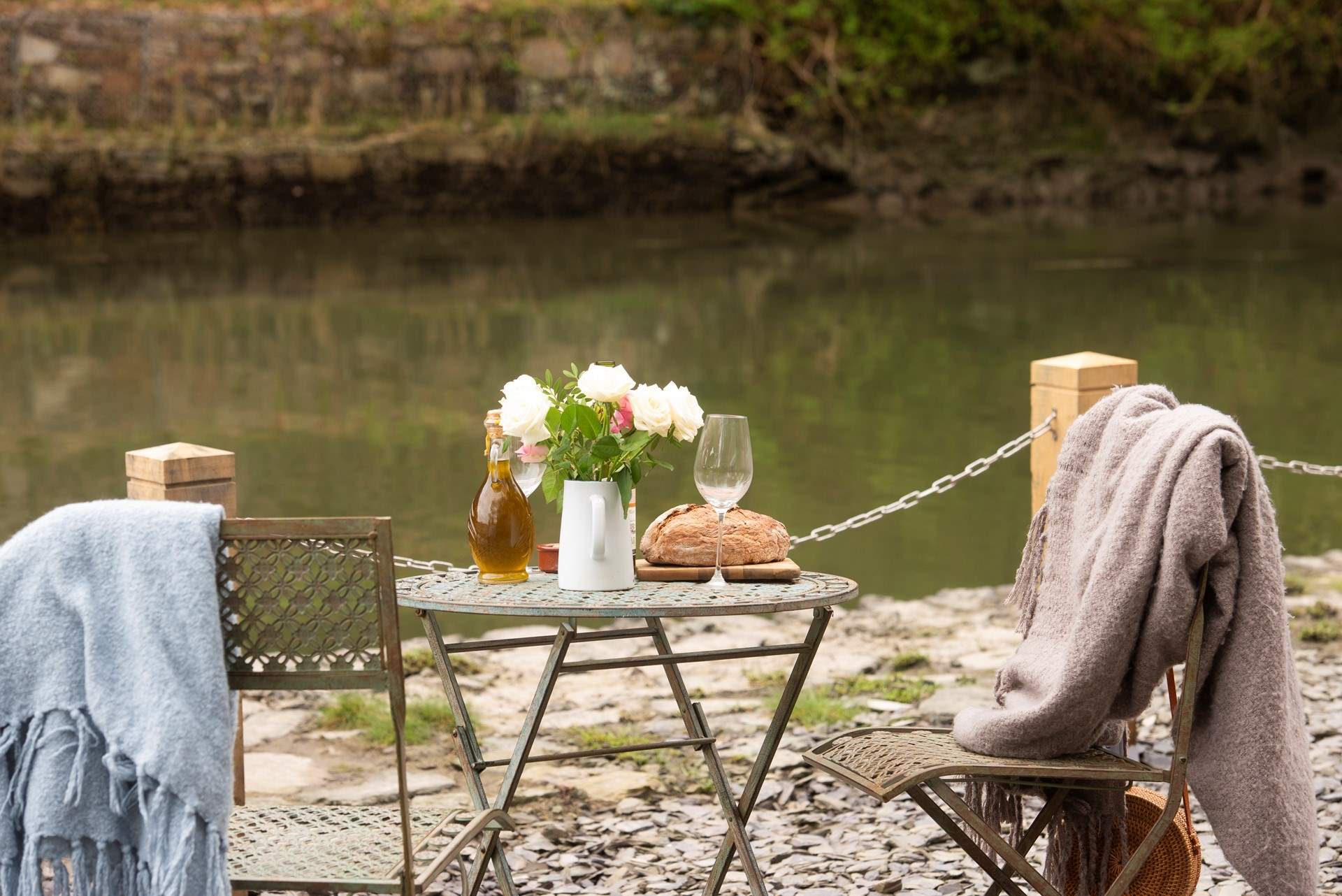 A quiet spot, perfect for watching little egrets, cormorants, herons or even kingfishers.