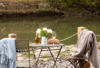 A quiet spot, perfect for watching little egrets, cormorants, herons or even kingfishers.
