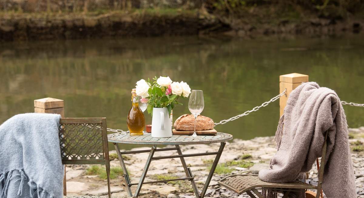 A quiet spot, perfect for watching little egrets, cormorants, herons or even kingfishers.