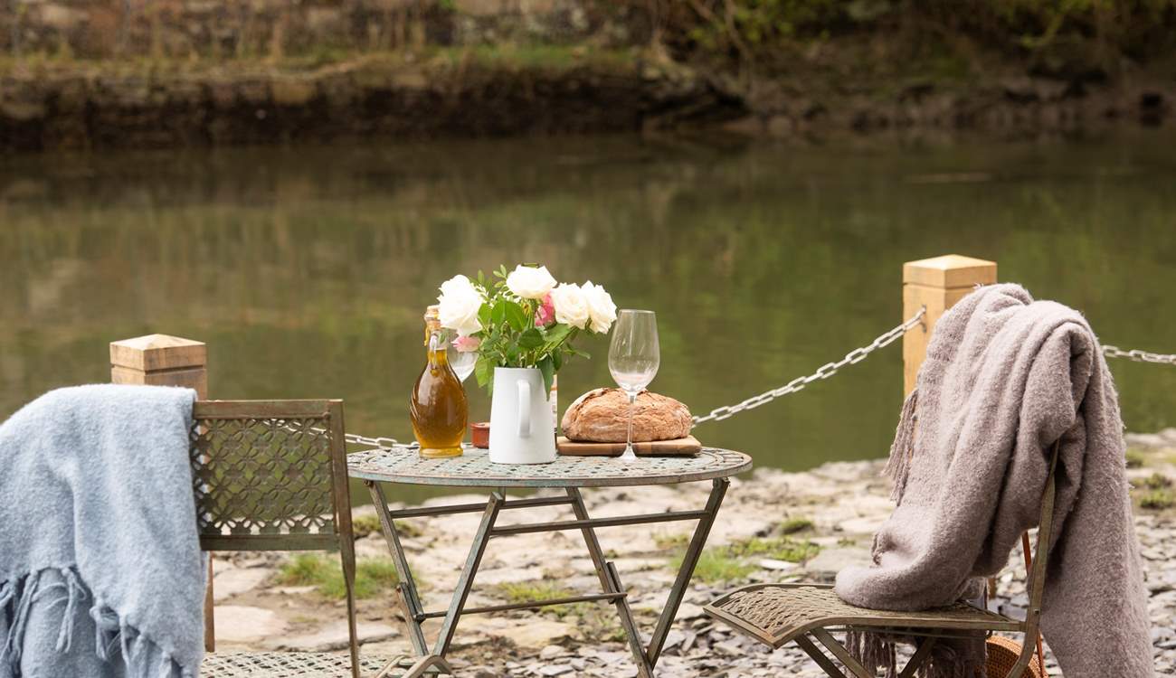 A quiet spot, perfect for watching little egrets, cormorants, herons or even kingfishers.
