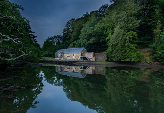 Hear the birdsong during dusk at The Boathouse. 
Photo credit, Chris Mather.
