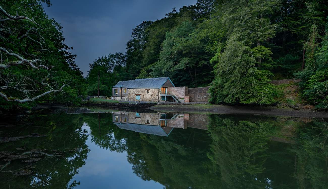Hear the birdsong during dusk at The Boathouse. 
Photo credit, Chris Mather.