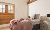 A lovely single bedroom with en suite. - Thumbnail Image