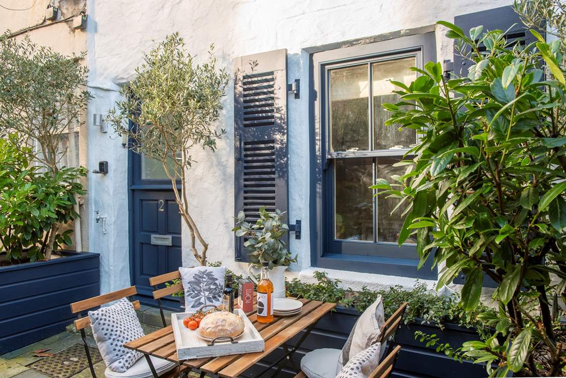 Lunch can be enjoyed in the sun.