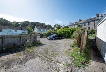 Follow the directions to the car park a short drive from the property, it's the gravel area shown here.