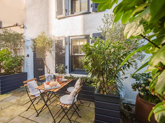 2 Kelly's Gardens, Sleeps 4 in St Ives