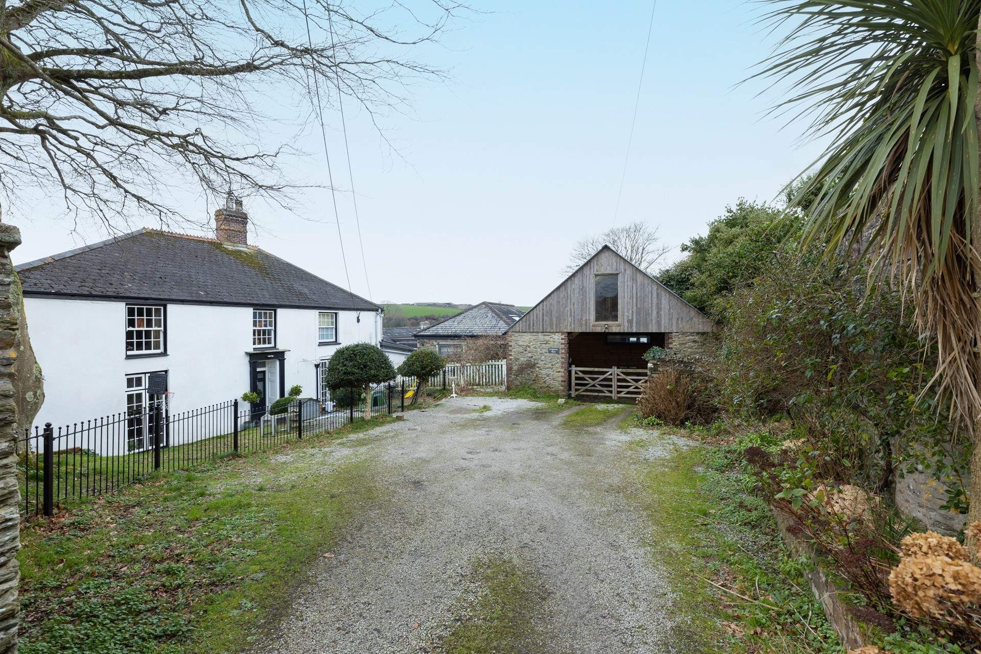 Frogmore Barn is located beyond Frogmore House in the middle of the photo.