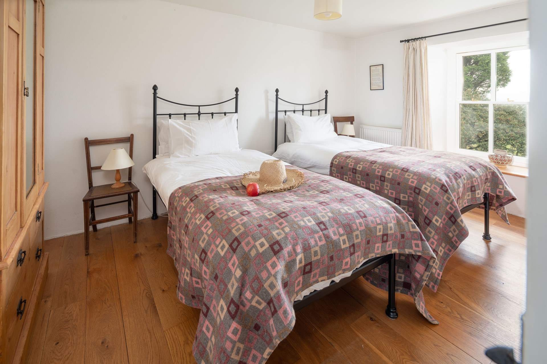 Time for bed in the gorgeous twin room on the first floor. 