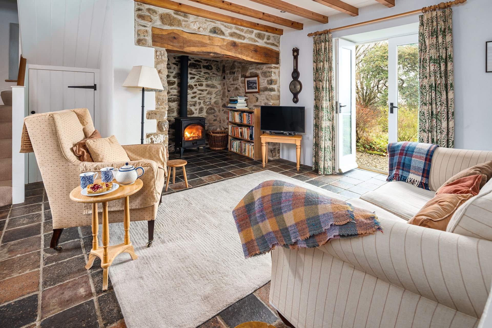 Embrace the warmth of the snug in the winter months or cooling summer breeze on sunny days. 